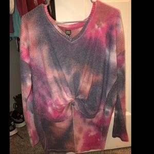 Long sleeve high low top!